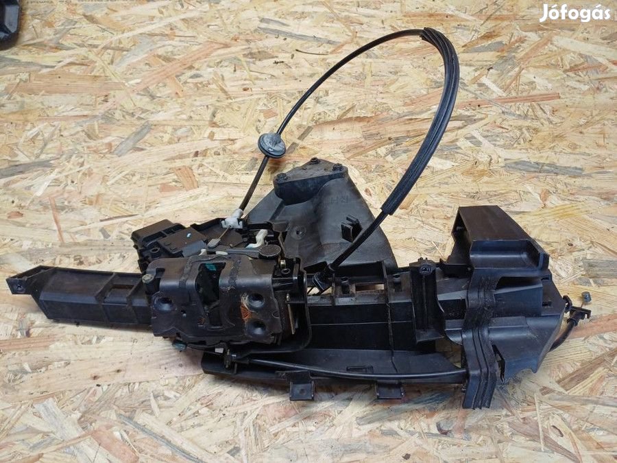 Ford Focus C Max 2003-2010 Jobb Első Ajtó Központizár