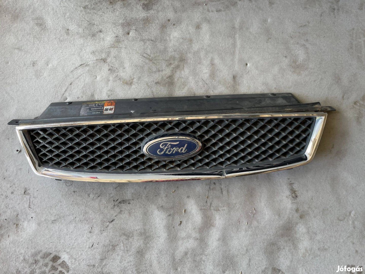 Ford Focus C-Max diszrács hűtőmaszk 2003-2007-ig hűtőrács
