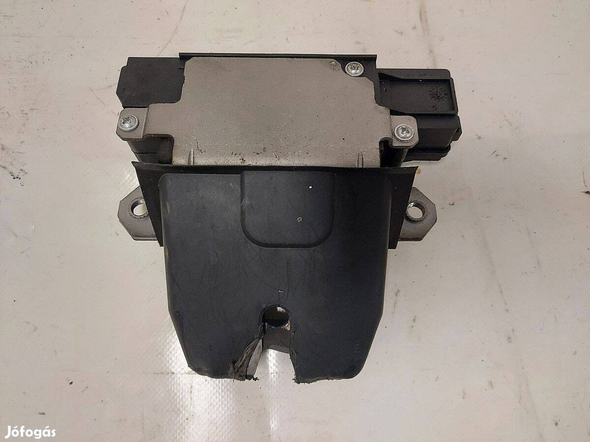 Ford Focus III 3 MK3 csomagtér ajtó csomagtérajtó zár ajtózár