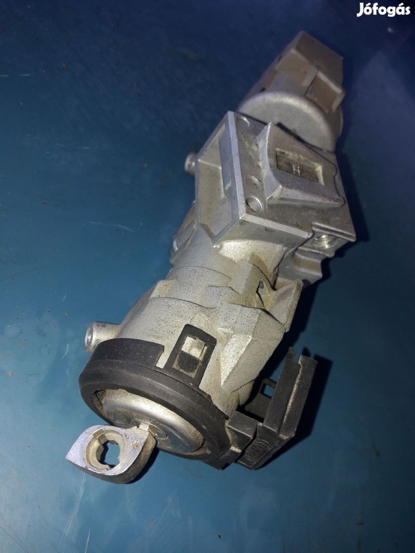 Ford Focus III Gyújtáskapcsoló