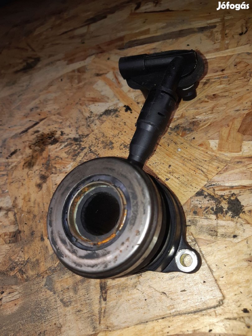 Ford Focus III Kuplung Kinyomó Csapágy