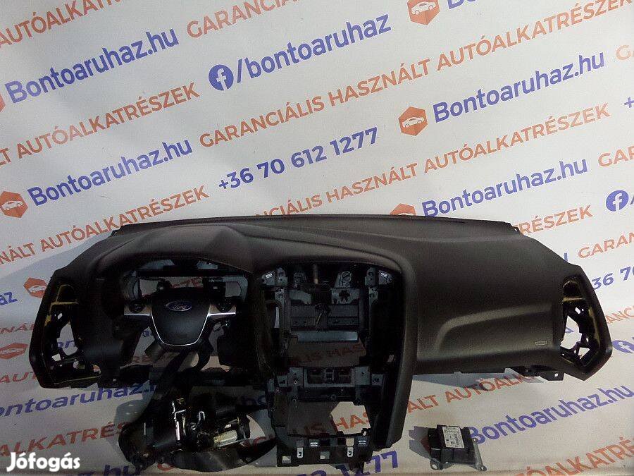 Ford Focus III MK3 Eladó bontott gyári kulcsos indítású légzsákszett,