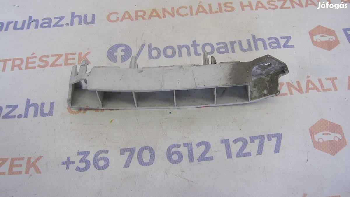 Ford Focus III MK3 Eladó gyári, bontott jobb első lökhárító tartó
