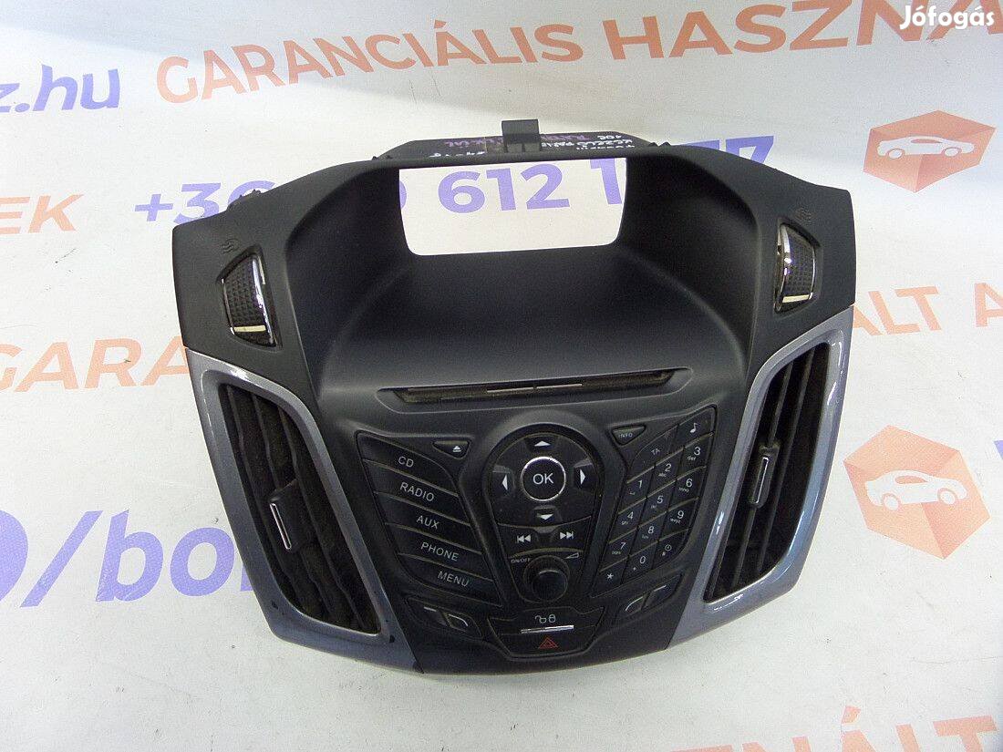 Ford Focus III MK3 Eladó gyári, bontott kezelő panel , rádió nélkül