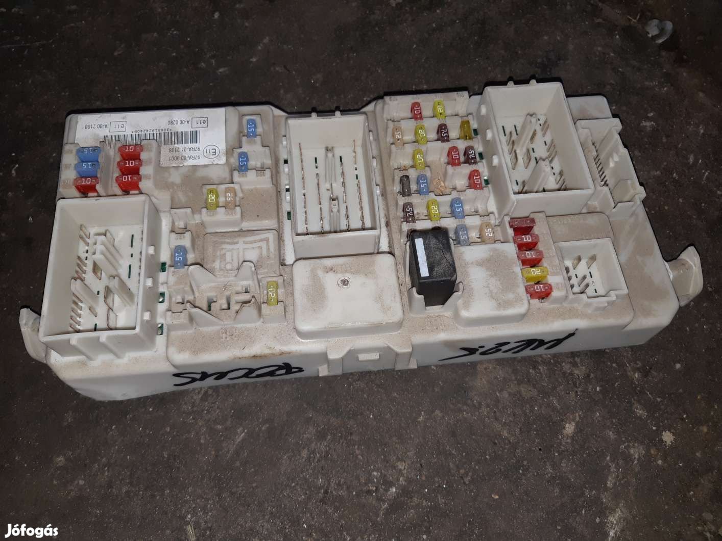 Ford Focus II Biztosítéktábla Relé Tábla