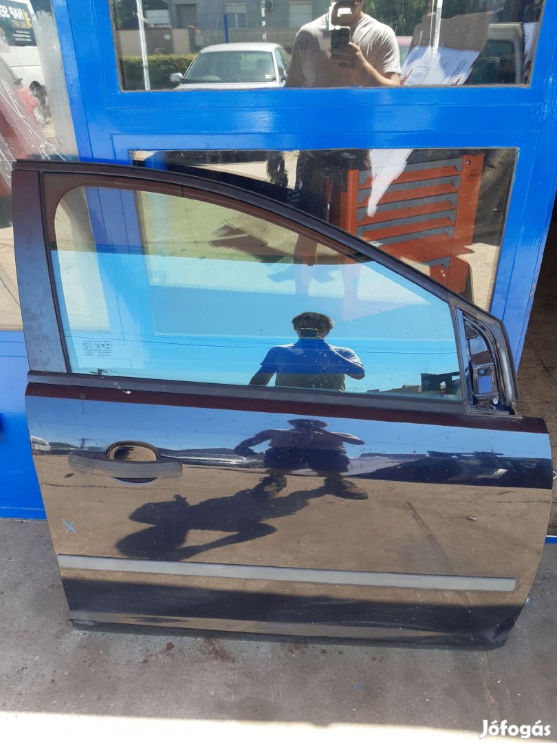 Ford Focus II Jobb Első Ajtó