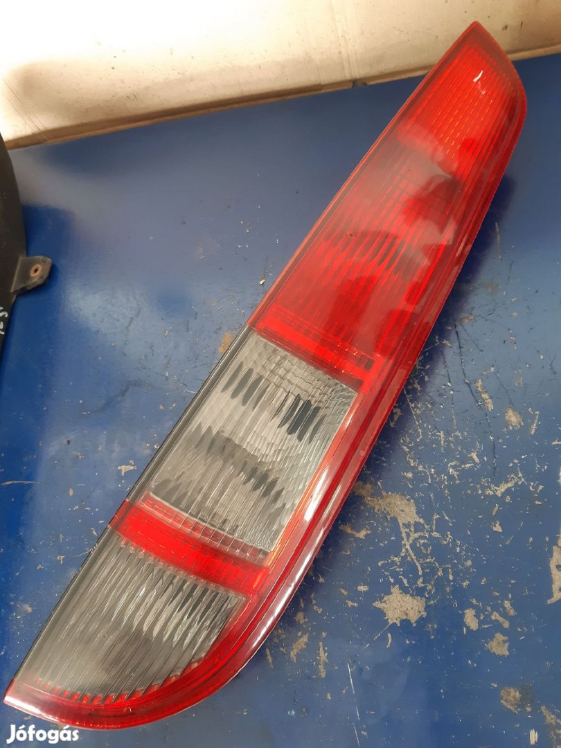 Ford Focus II Jobb Hátsó Lámpabúra