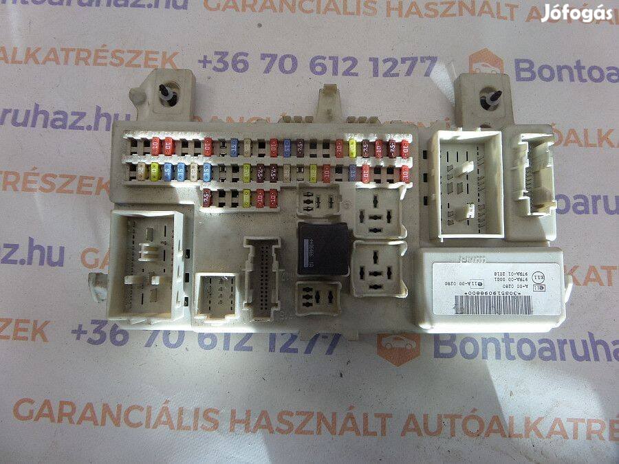 Ford Focus II MK2 2 Eladó 1,8 TDCI dízel utastér biztosíték Gem modul