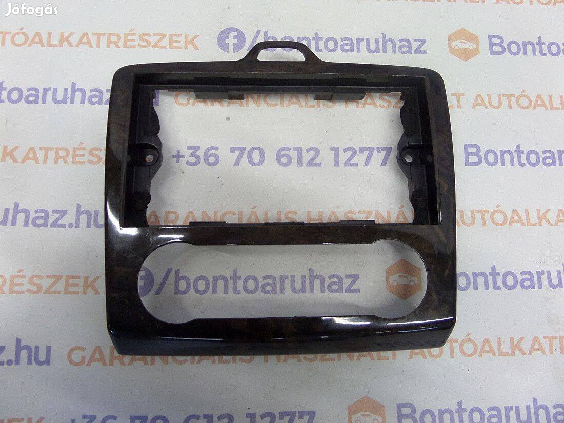 Ford Focus II MK2 2 Eladó gyári, bontott rádió keret digitális klímás
