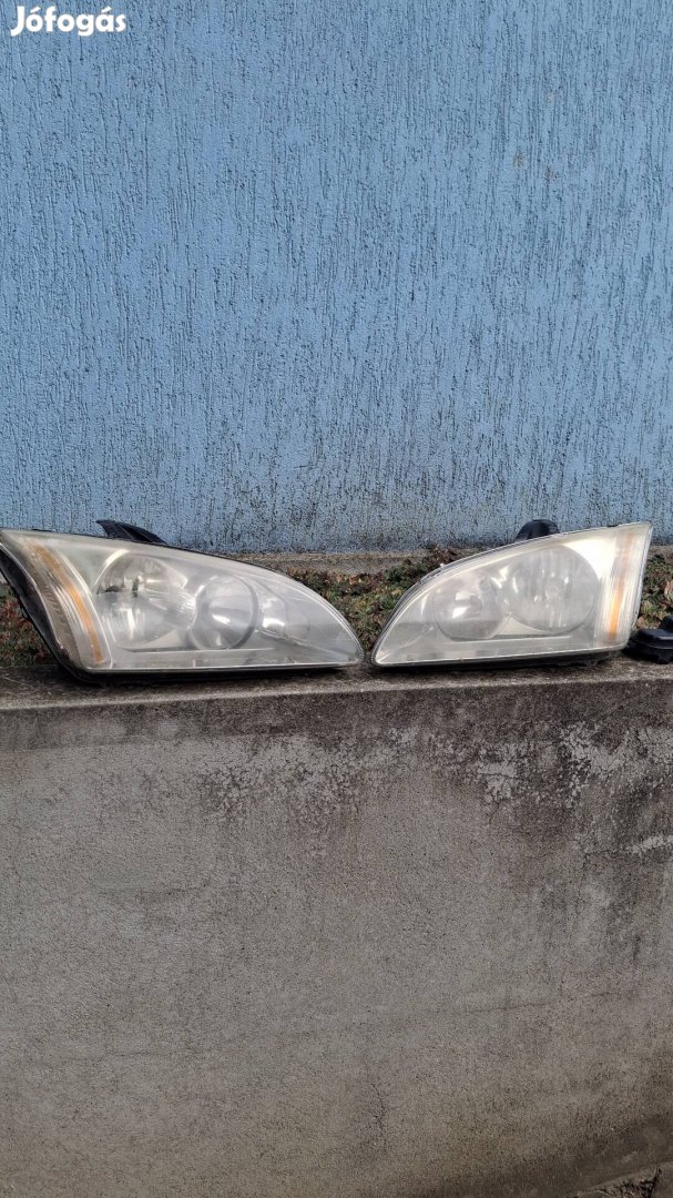 Ford Focus II fényszórók 