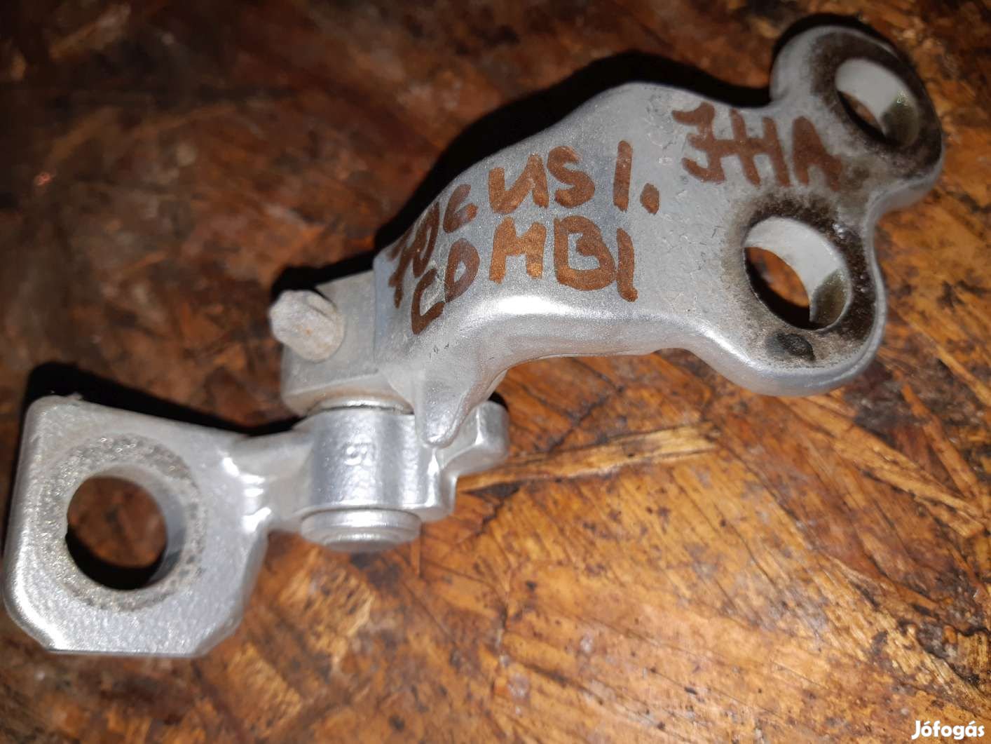 Ford Focus I Jobb Hátsó Alsó Ajtózsanér