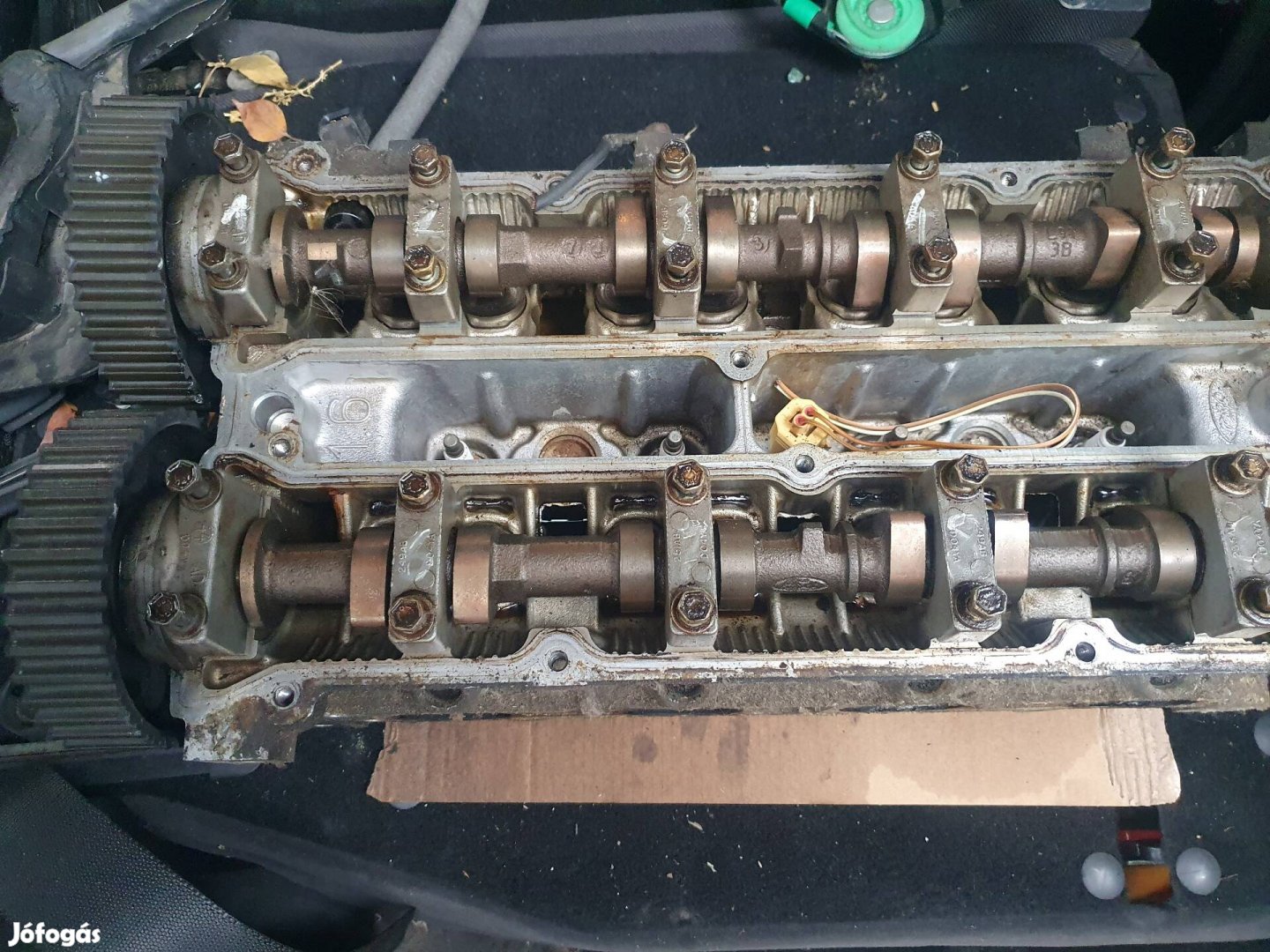 Ford Focus I-es 1.6 16v hengerfej.