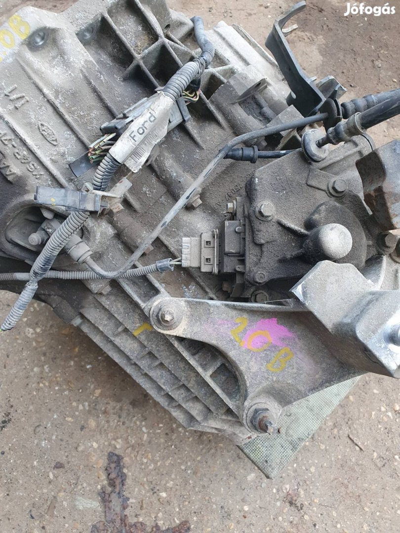 Ford Focus I-es 2.0-es benzines váltó.