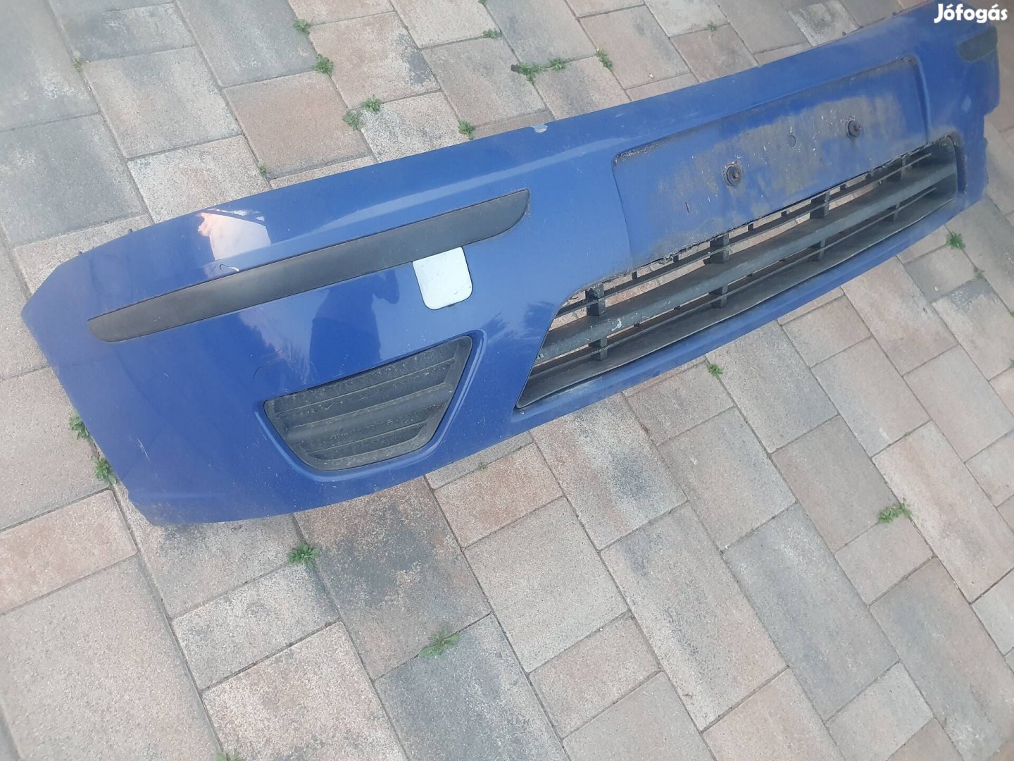 Ford Focus I-es első lökhárító.