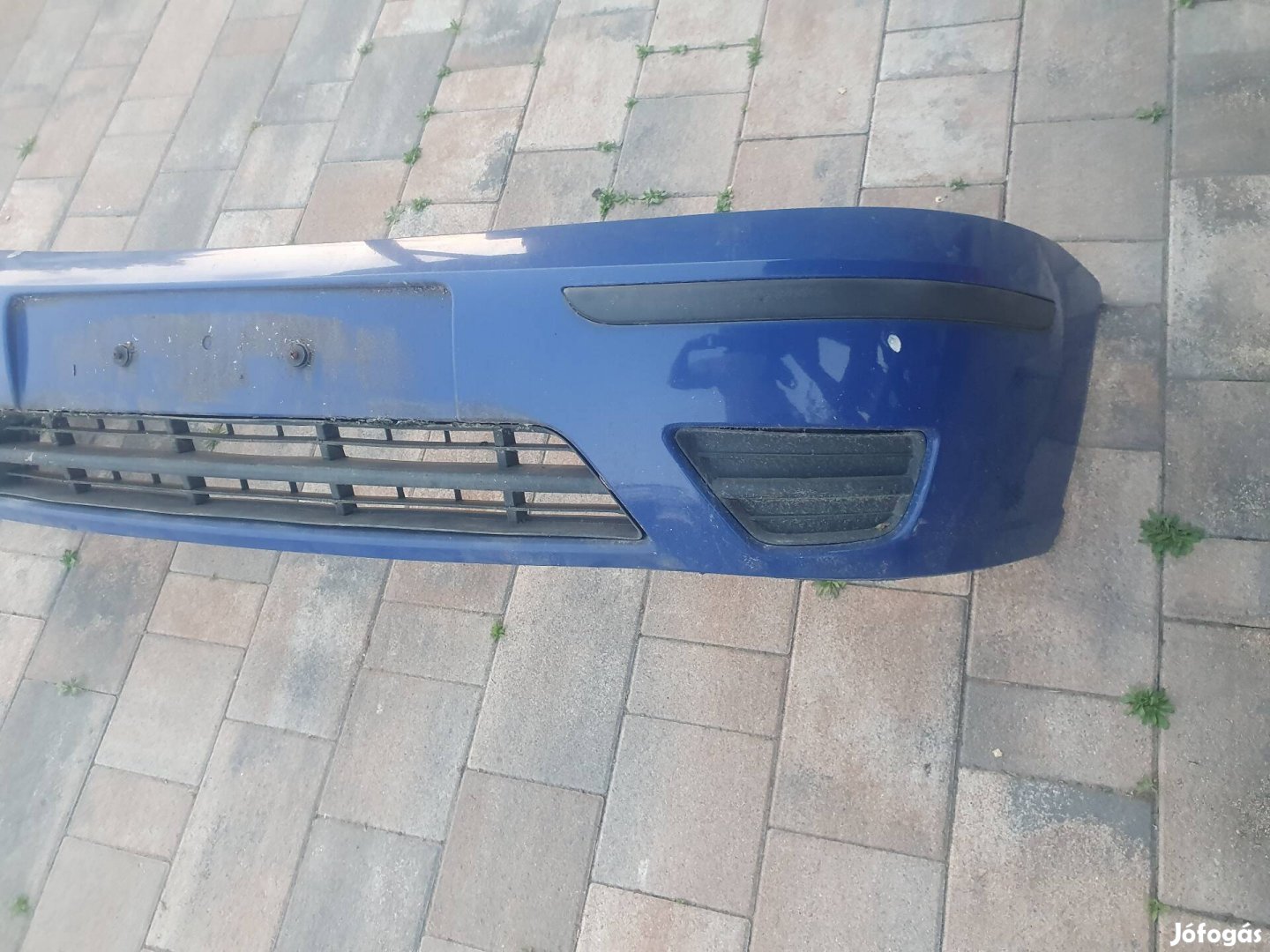 Ford Focus I-es első lökhárító.