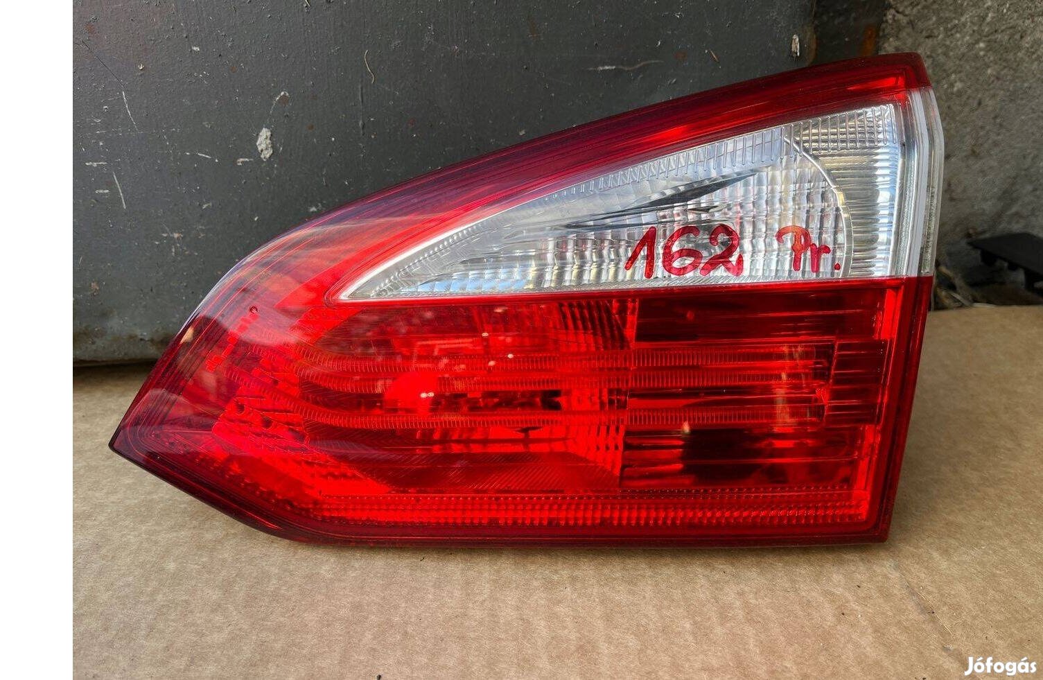 Ford Focus Kombi Mk3 jobb hátsó belső lámpa 2011-