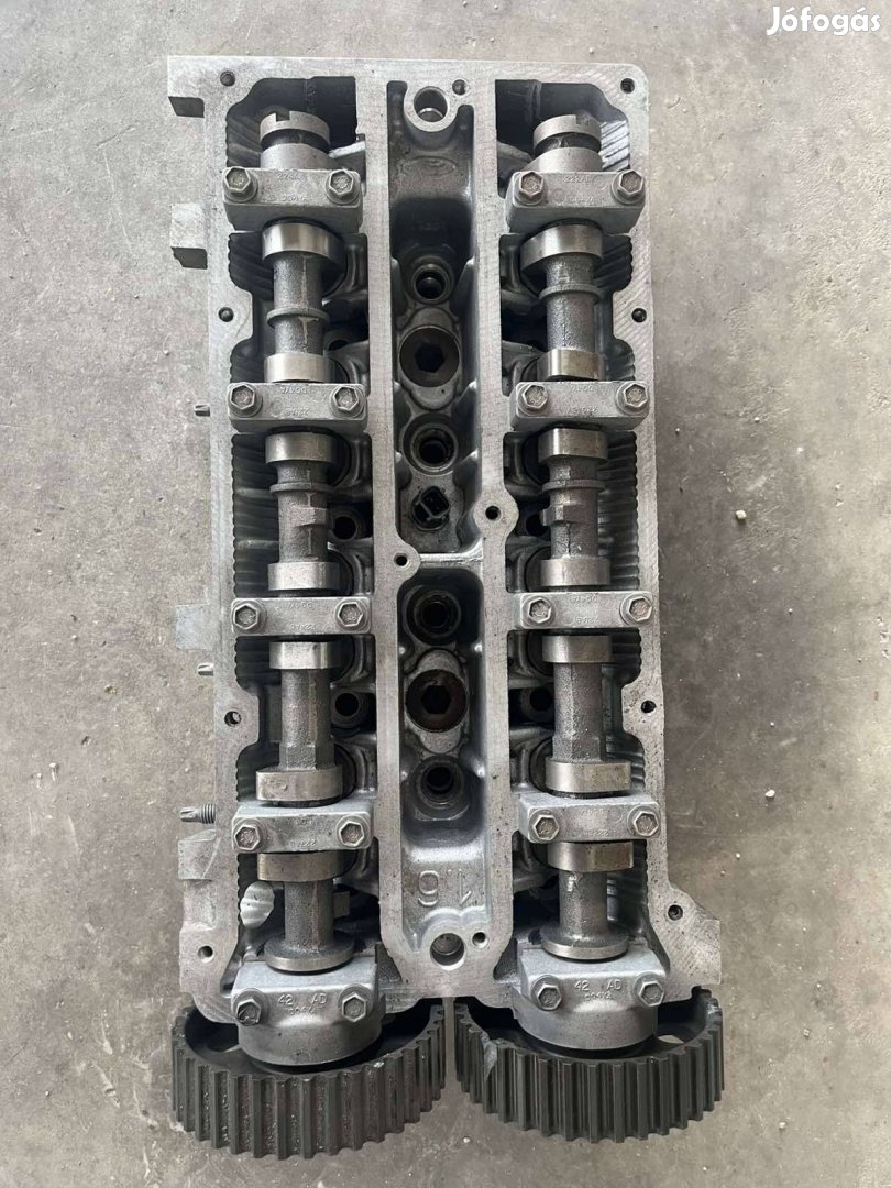 Ford Focus MK1 1.6 benzin 74 KW hengerfej