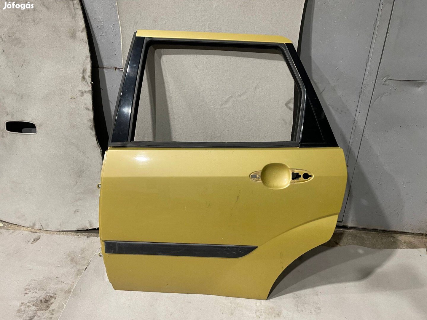 Ford Focus MK1 Bal hátsó hibátlan S8 színkódú kombi ajtó