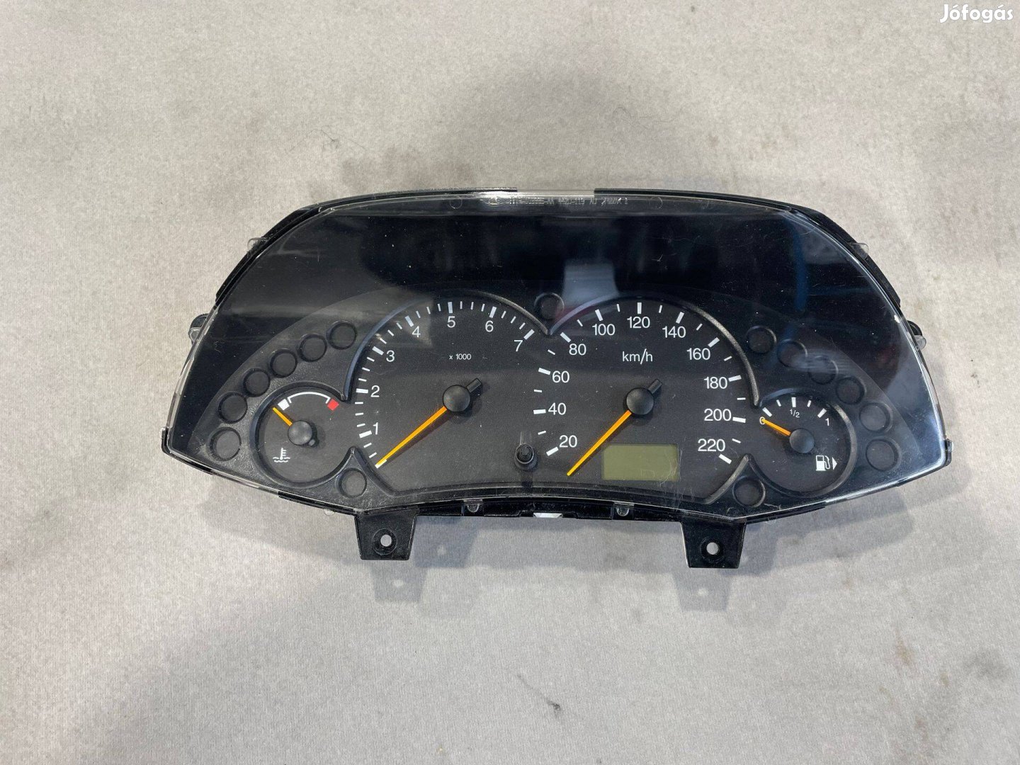 Ford Focus MK1 Benzin fekete műszerfal km-óracsoport