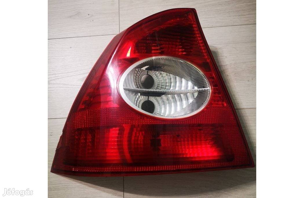 Ford Focus MK2 Sedan gyári bal hátsó lámpa