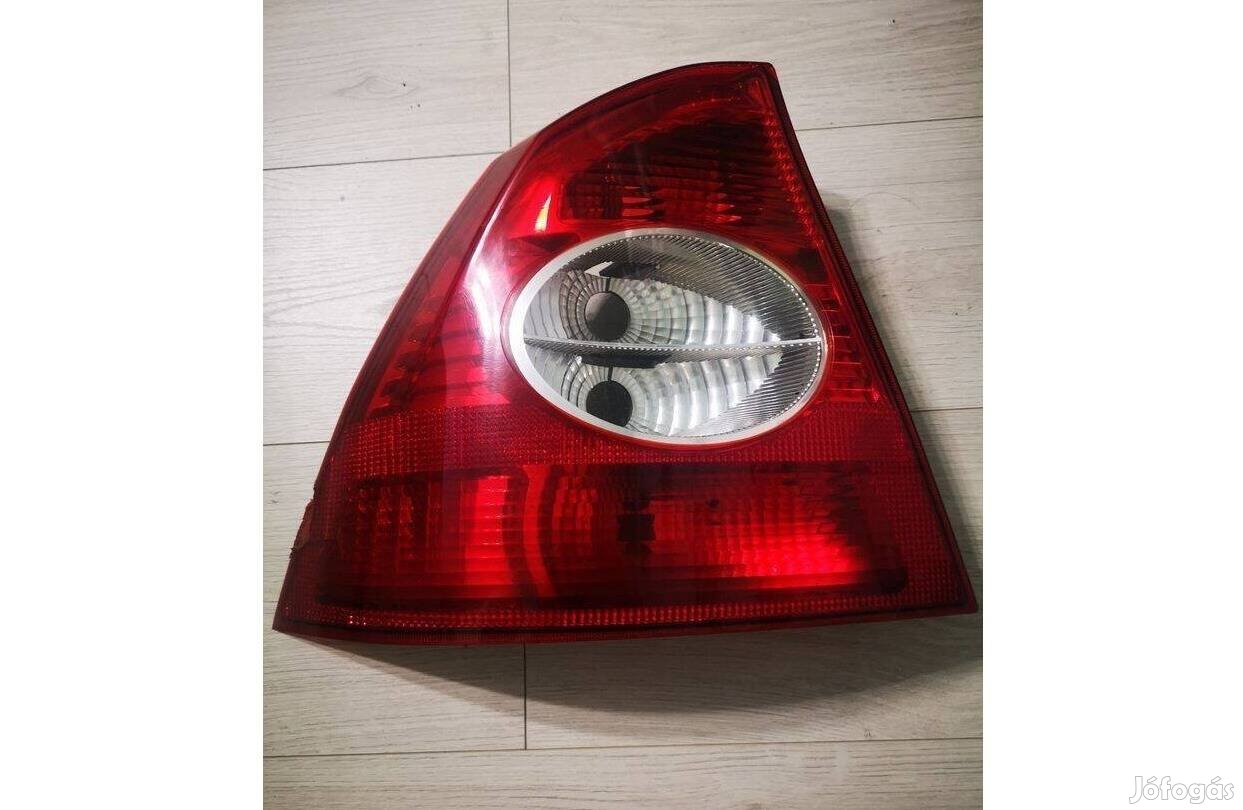 Ford Focus MK2 Sedan gyári bal hátsó lámpa