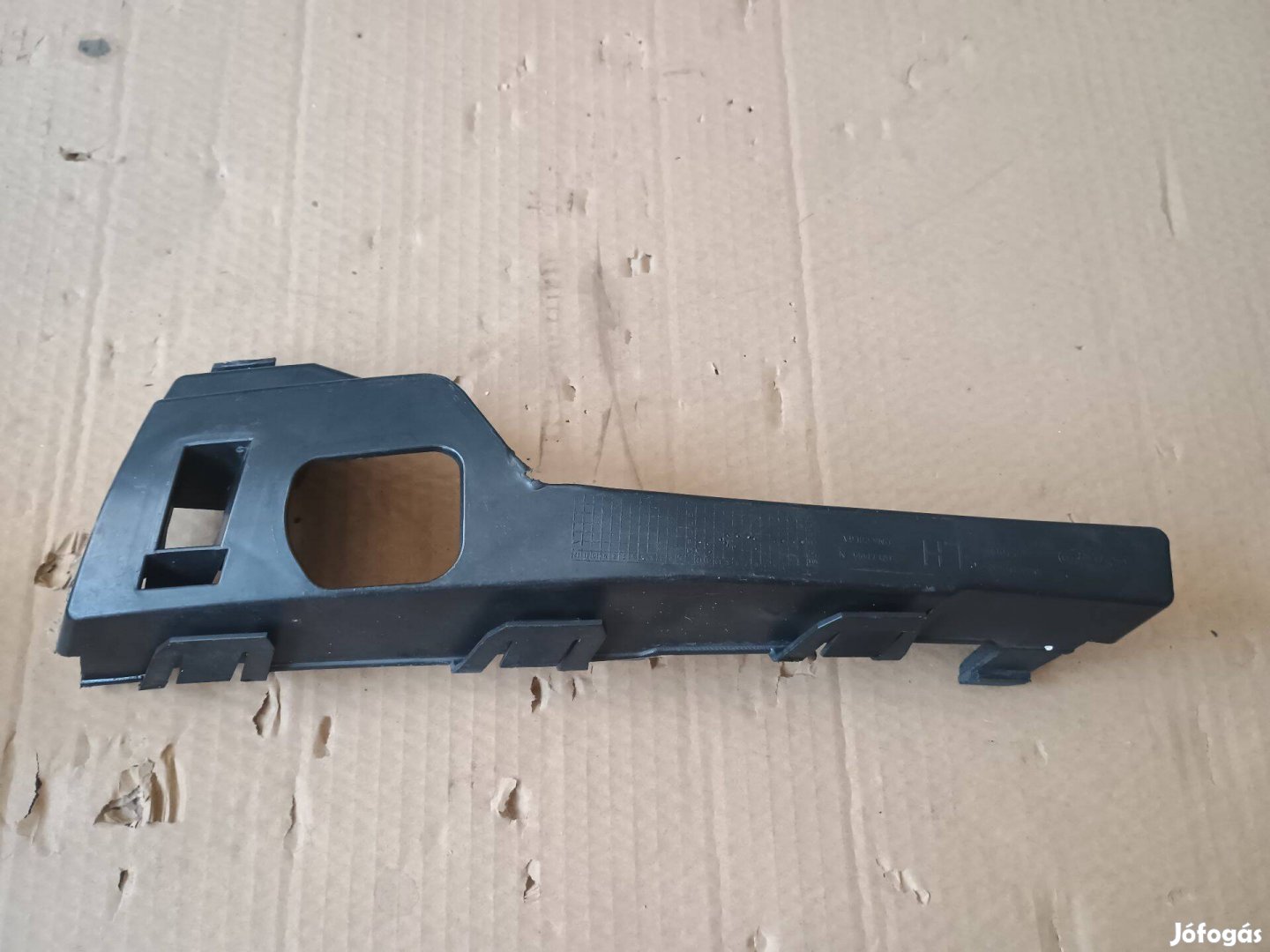Ford Focus MK2 bal első lökhárító tartó 4M51-17E857-AC