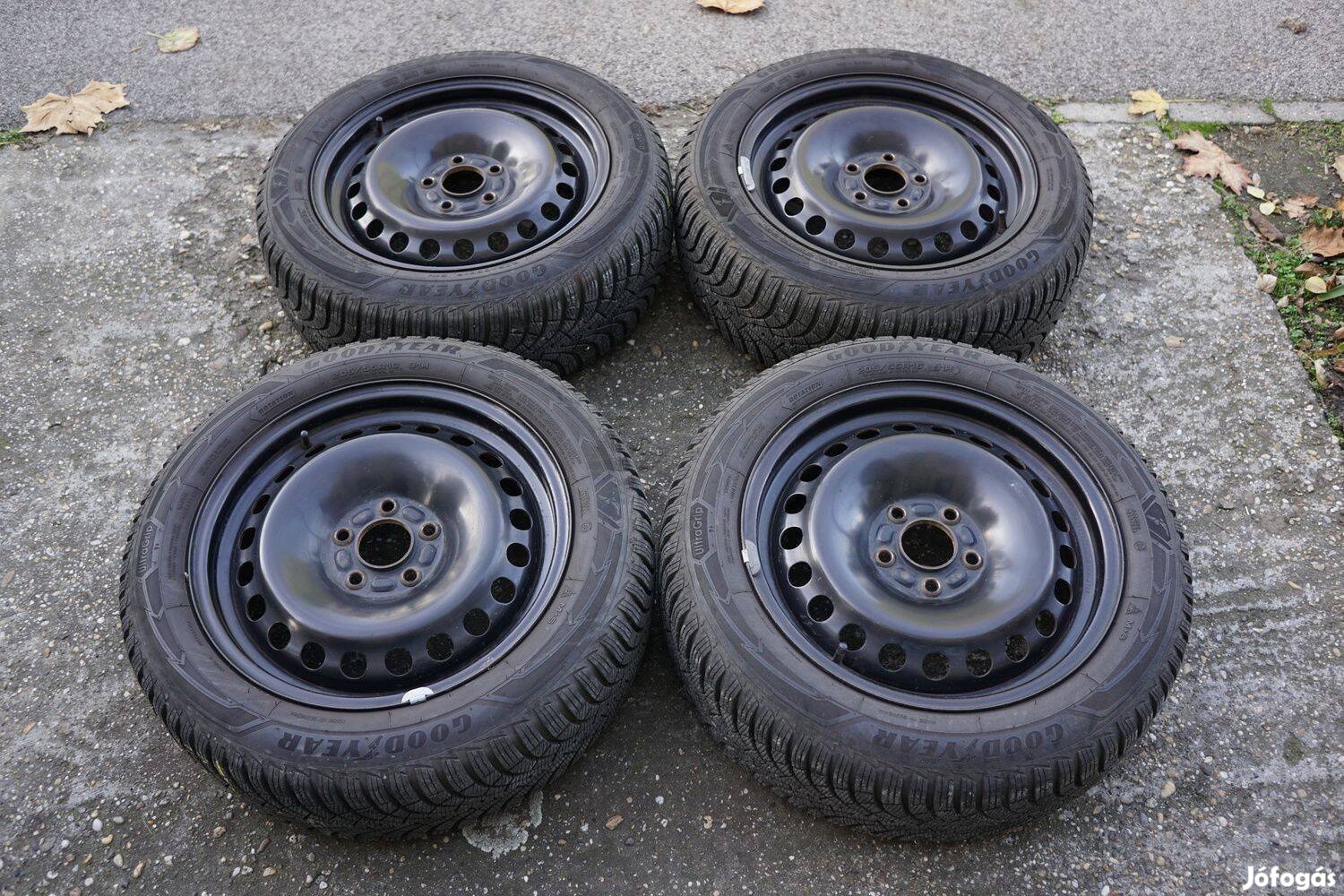 Ford Focus MK2 lemezfelni garnitúra téligumival