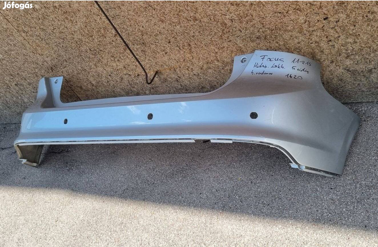 Ford Focus MK3 2011- 5 ajtós hátsó lökhárító ( 4 radaros )