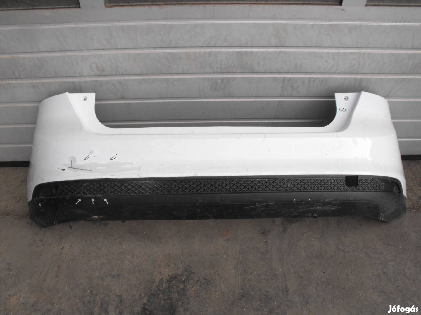 Ford Focus MK3 hátsó lökhárító lökő 2011-2015 képeken lát