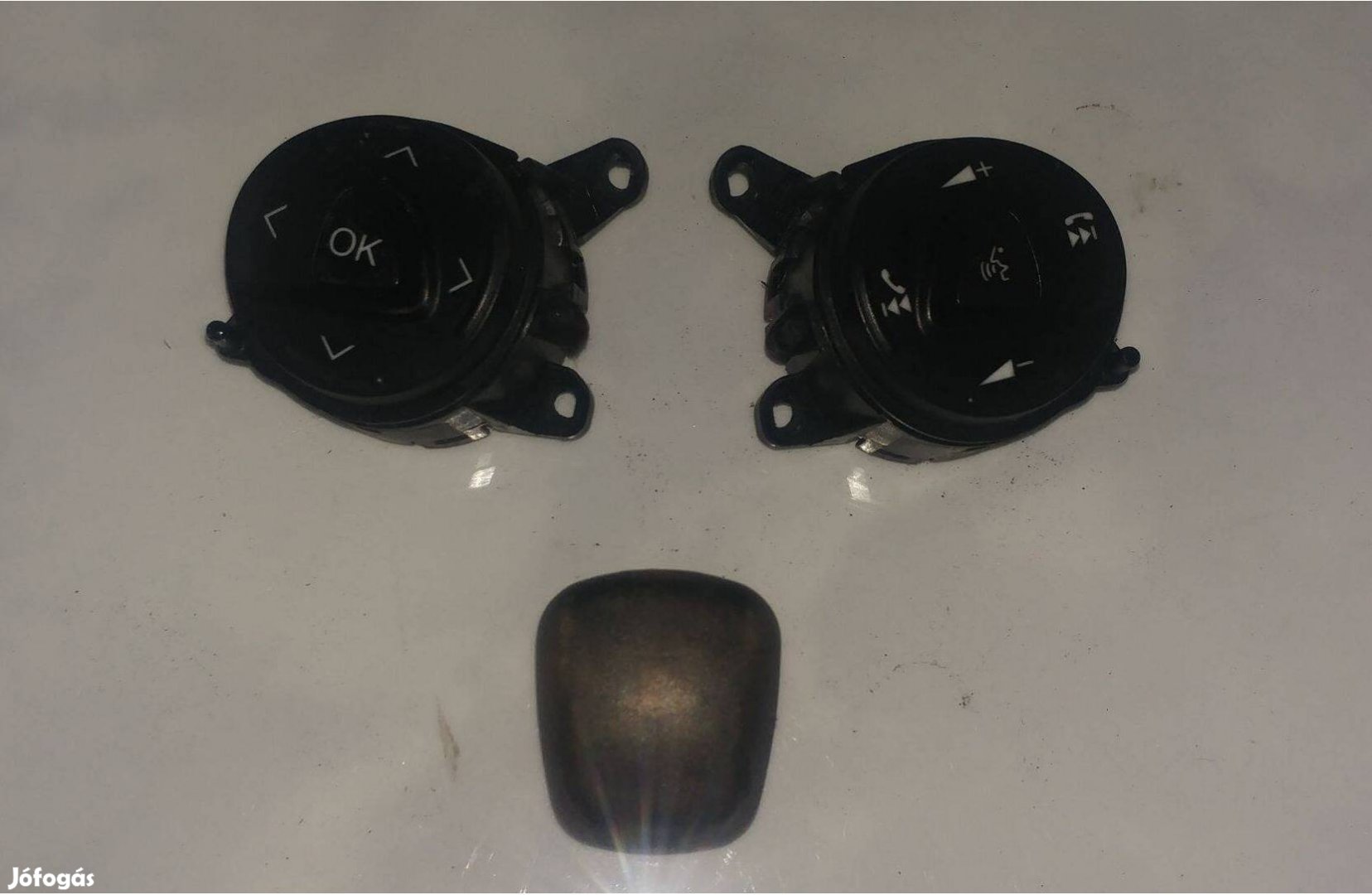 Ford Focus MK3 kormánykezelő gomb