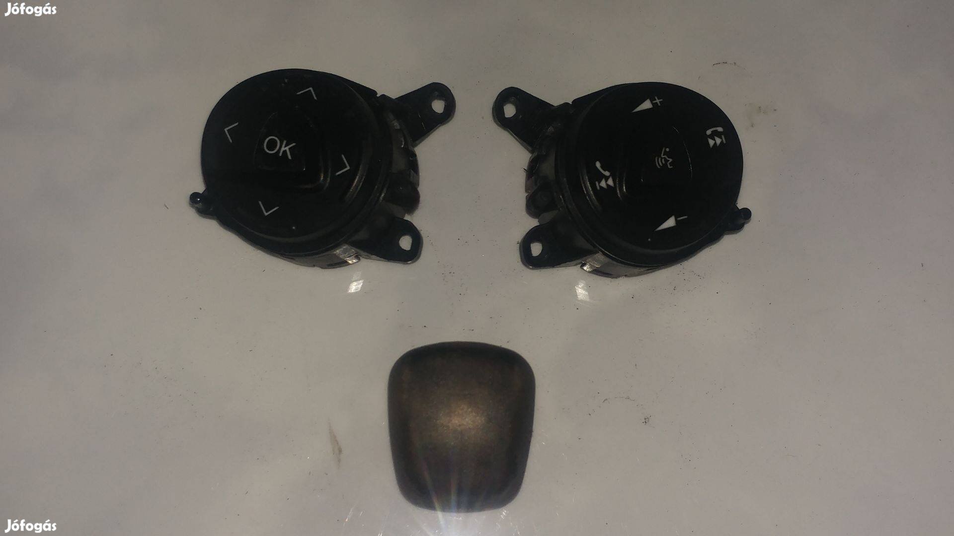 Ford Focus MK3 kormánykezelő gomb