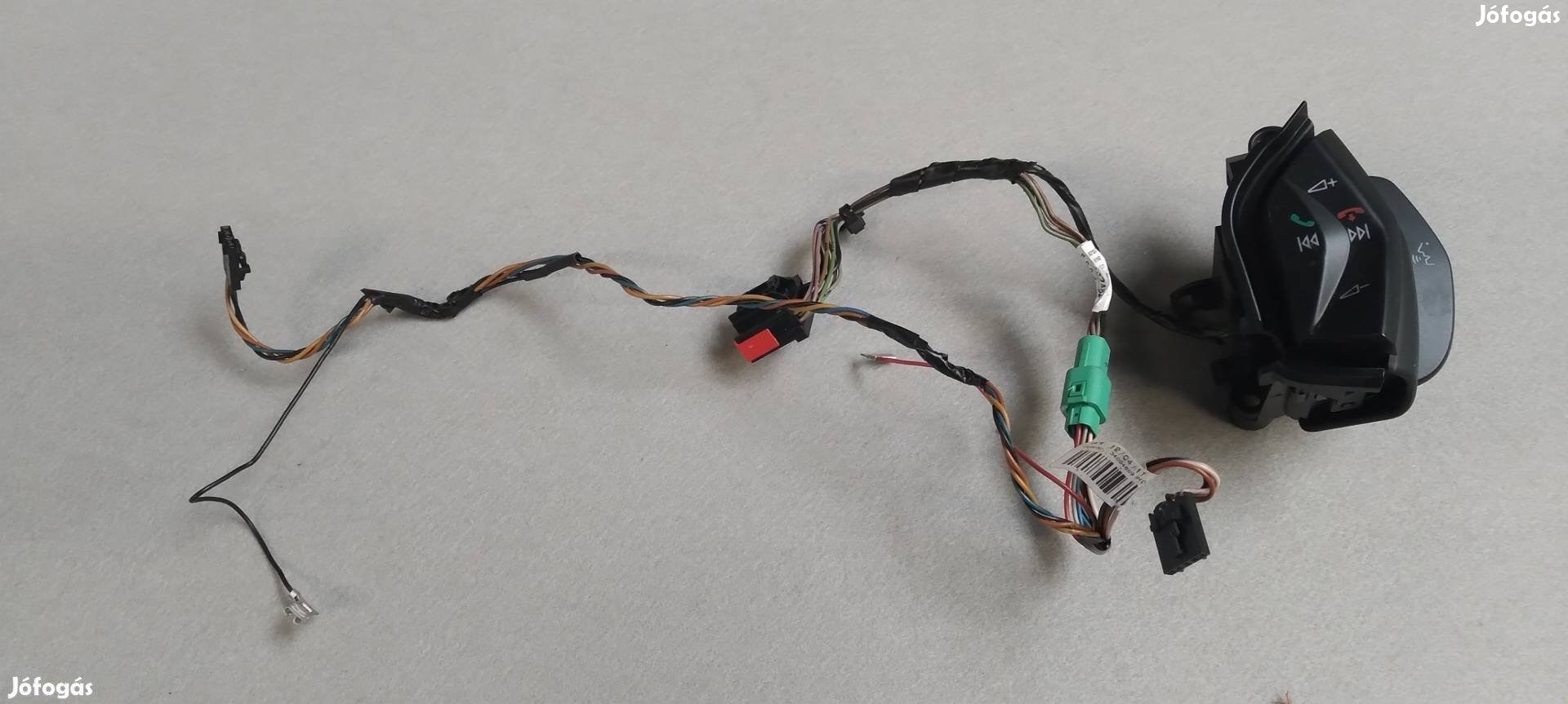 Ford Focus MK3 telefon rádió hangosító kapcsoló gomb
