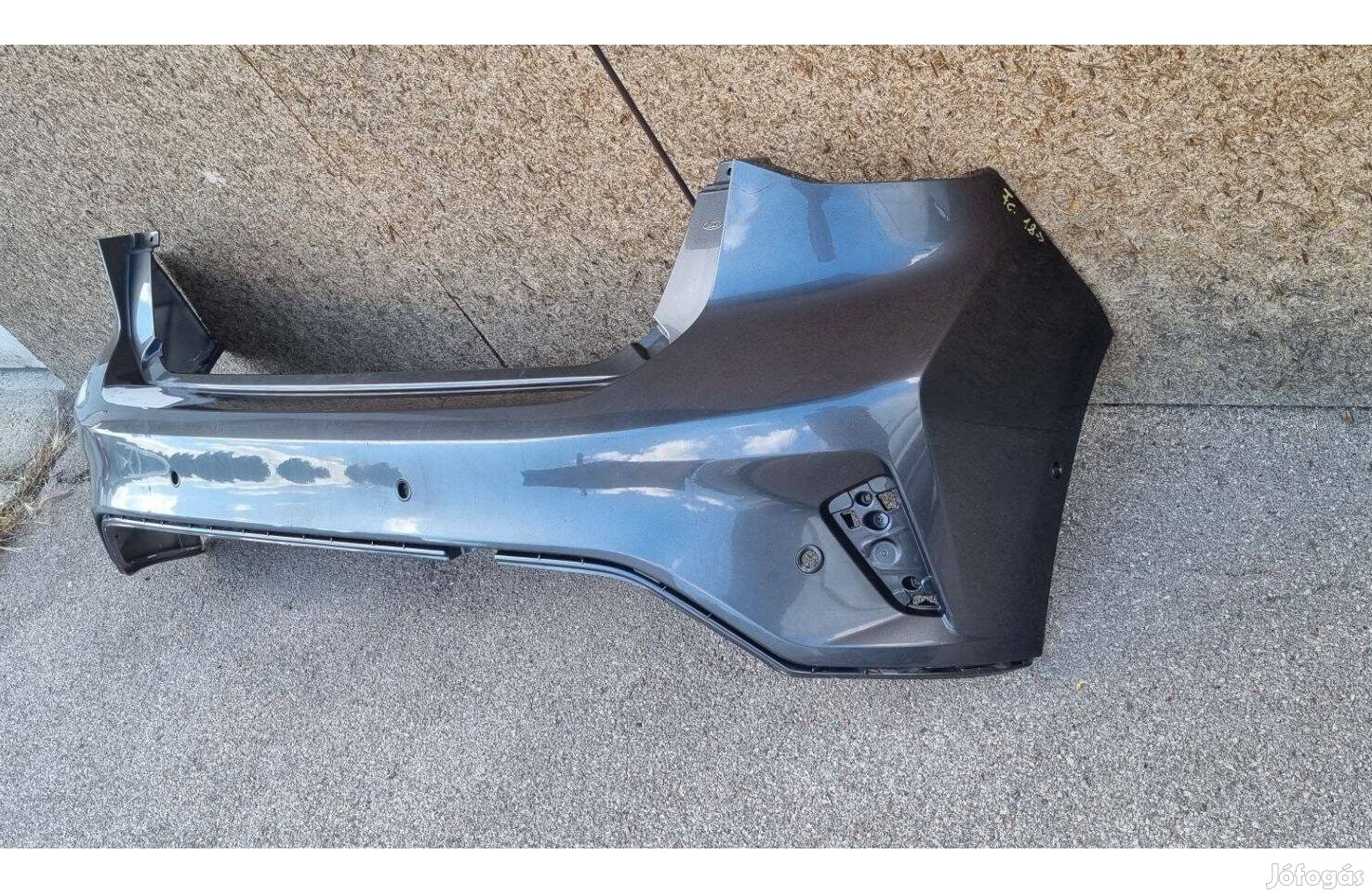 Ford Focus MK4 2018- 5 ajtós hátsó lökhárító ( 6 radaros )