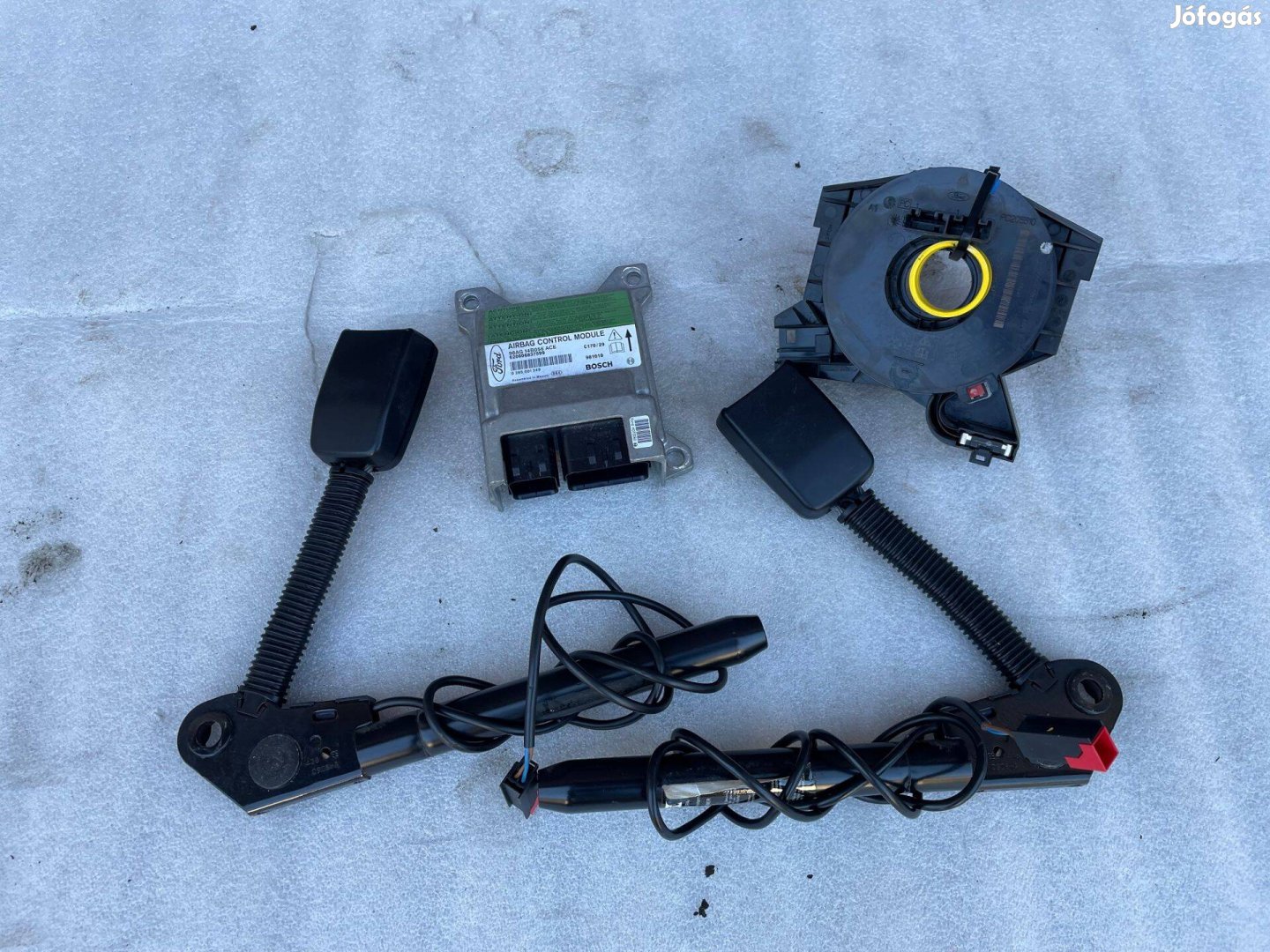 Ford Focus Mk1 1998-2002 Bal-Jobb első Övfeszítő