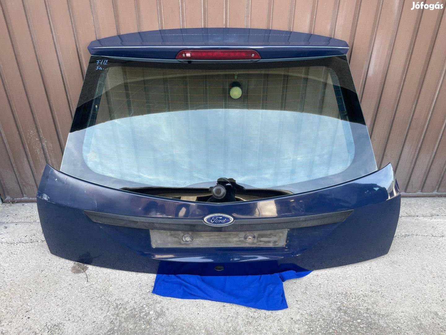 Ford Focus Mk1 3-5 ajtós ferdehátú csomagtér ajtó üveggel B8 színkód