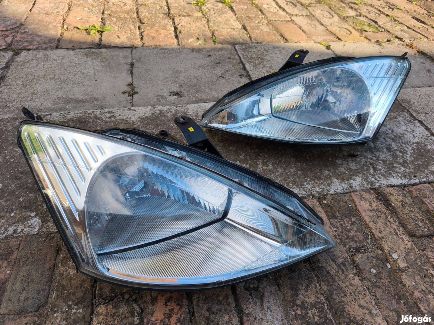 Ford Focus Mk1 gyári első lámpa fényszóró párban