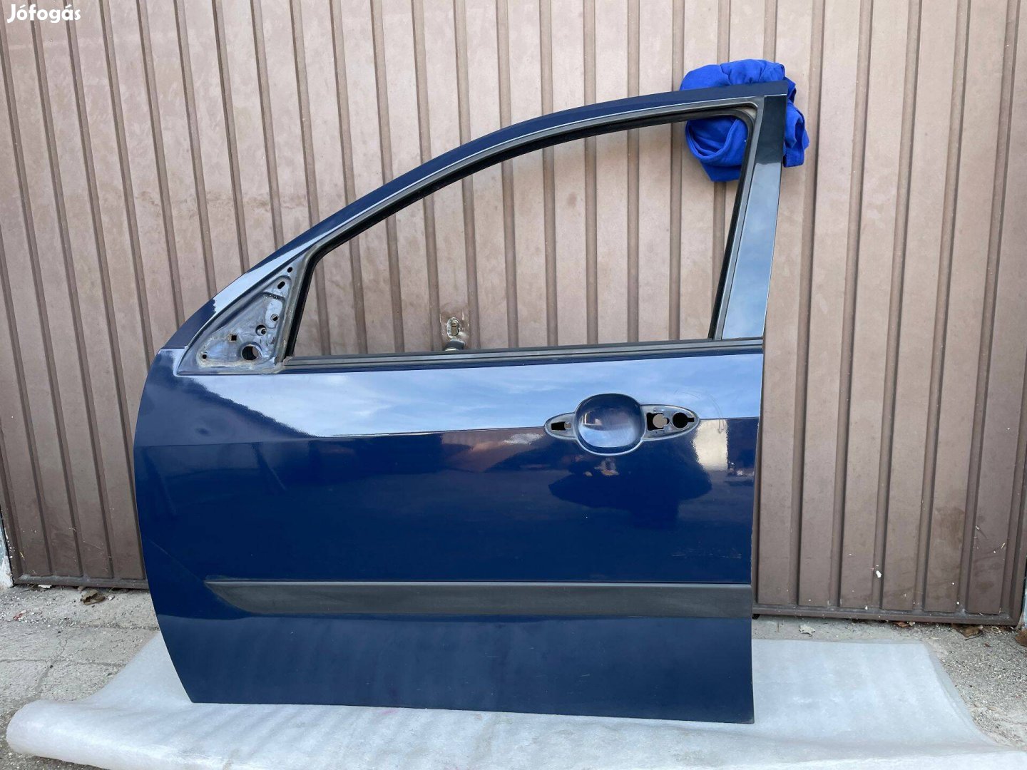 Ford Focus Mk1 kék színű Bal-Jobb első üres ajtó eladó