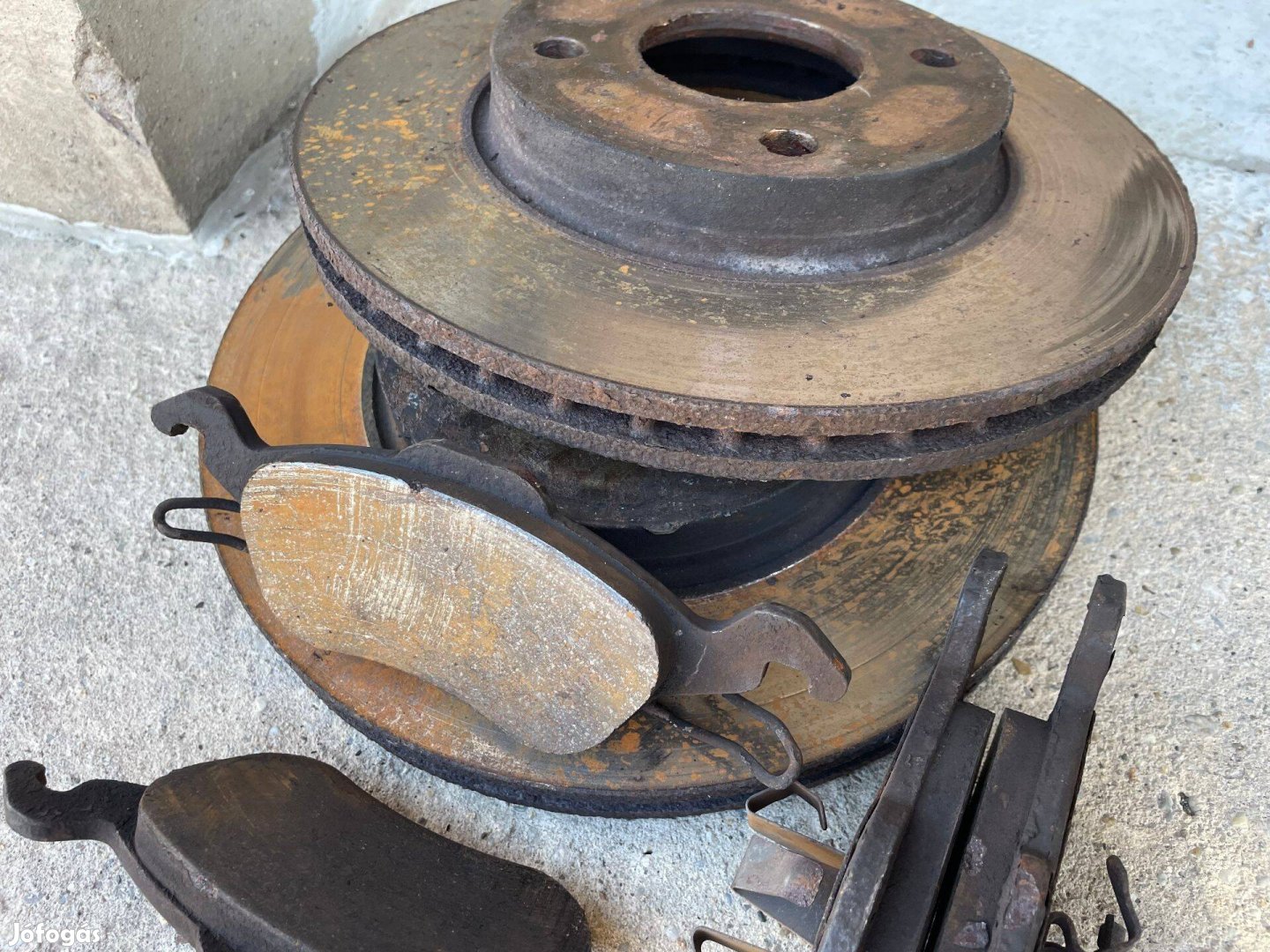 Ford Focus Mk1 keveset futott újszerű Első fék szett garnitúra