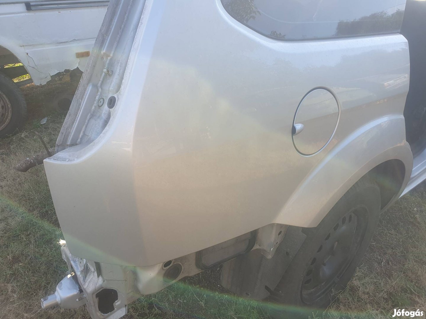 Ford Focus Mk2.5 kombi jobb hátsó sárvédő.