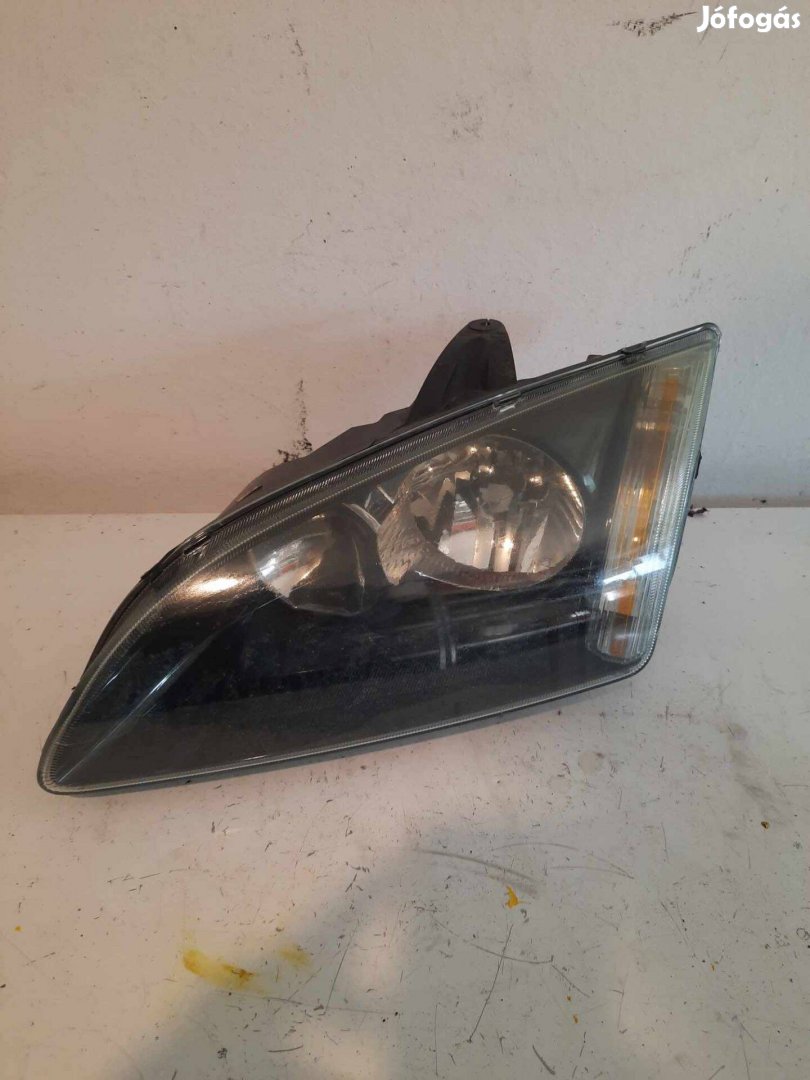 Ford Focus Mk2 bal első fényszóró