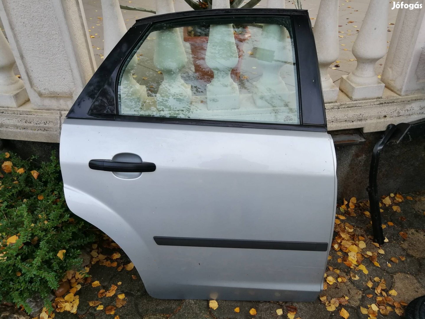 Ford Focus Mk2 gyári jobb hátsó ajtó 5-ajtóshoz 