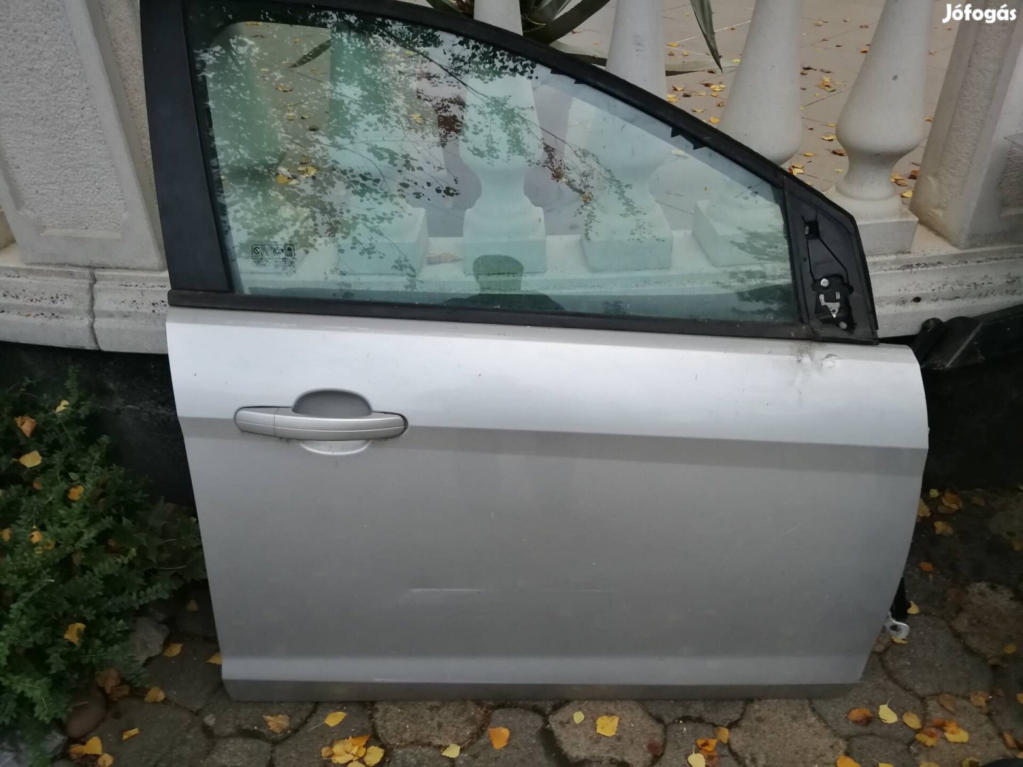 Ford Focus Mk2 jobb első ajtó kombi 2008-