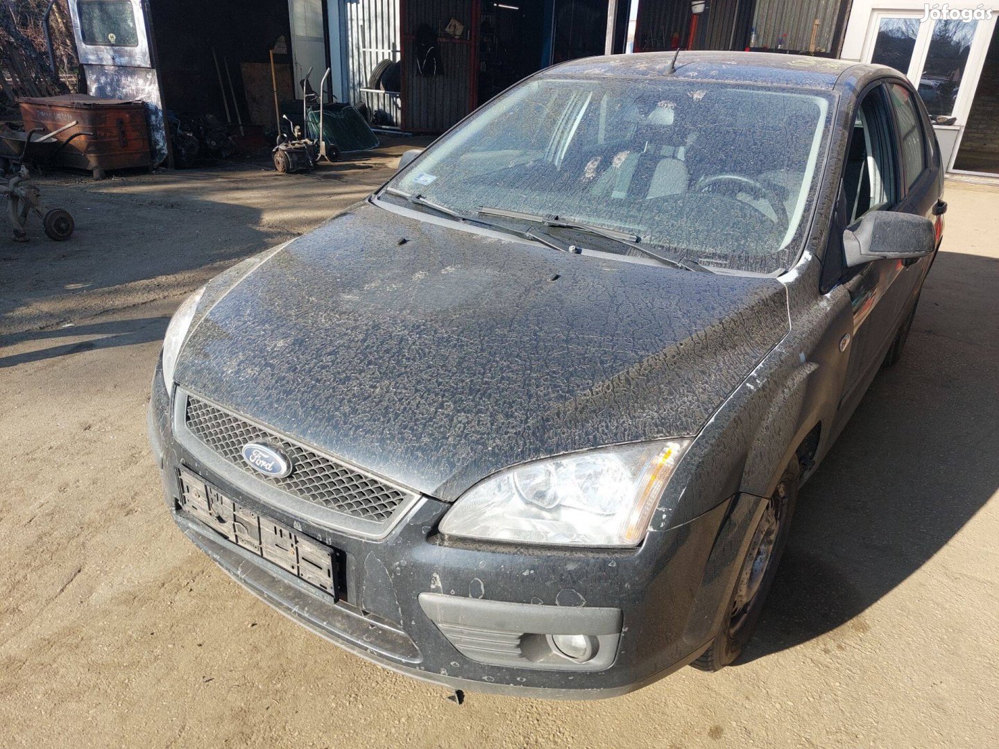 Ford Focus Mk2 karosszéria elemei fekete