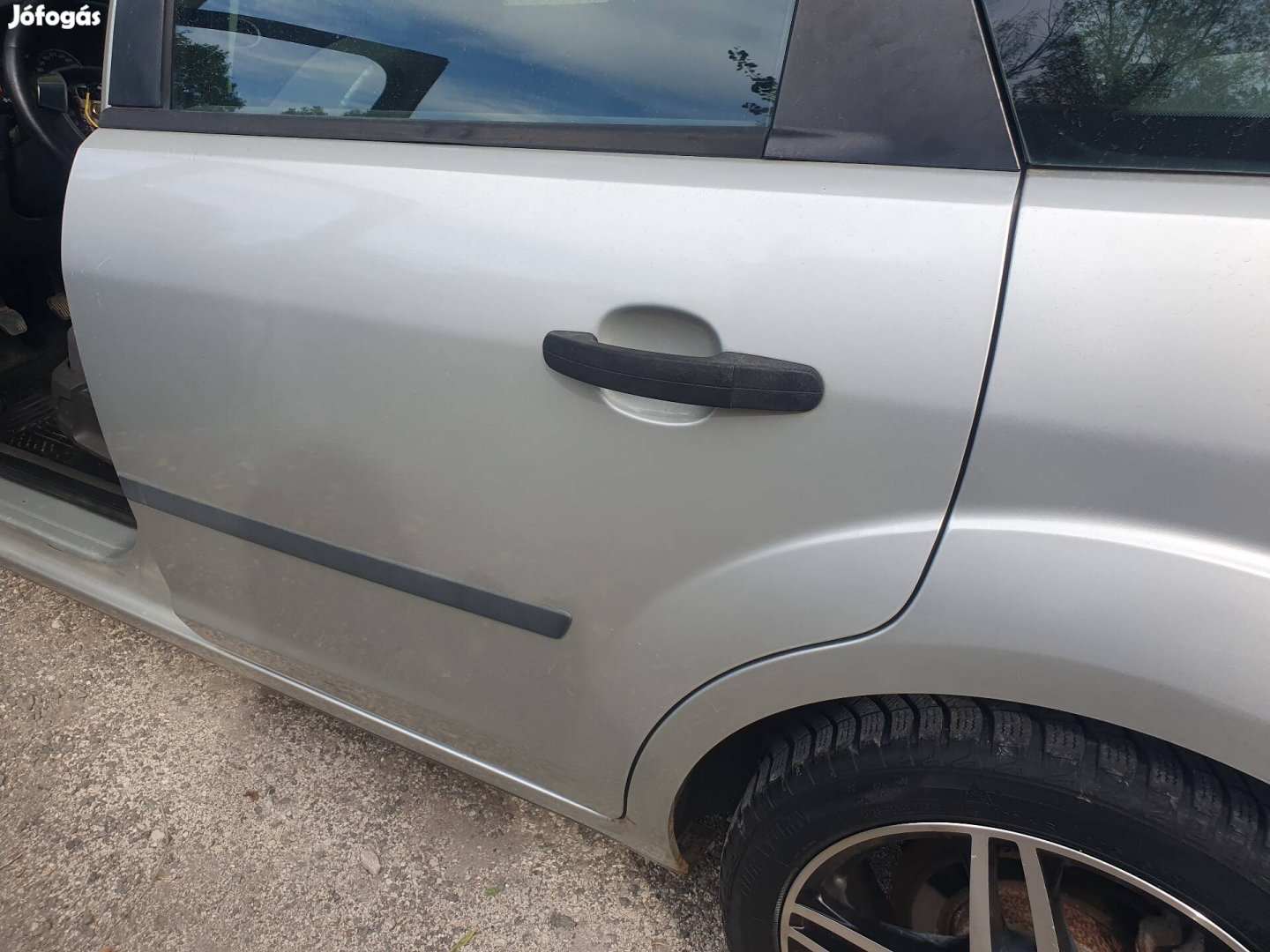 Ford Focus Mk2 kombi bal háfsó ajtó.