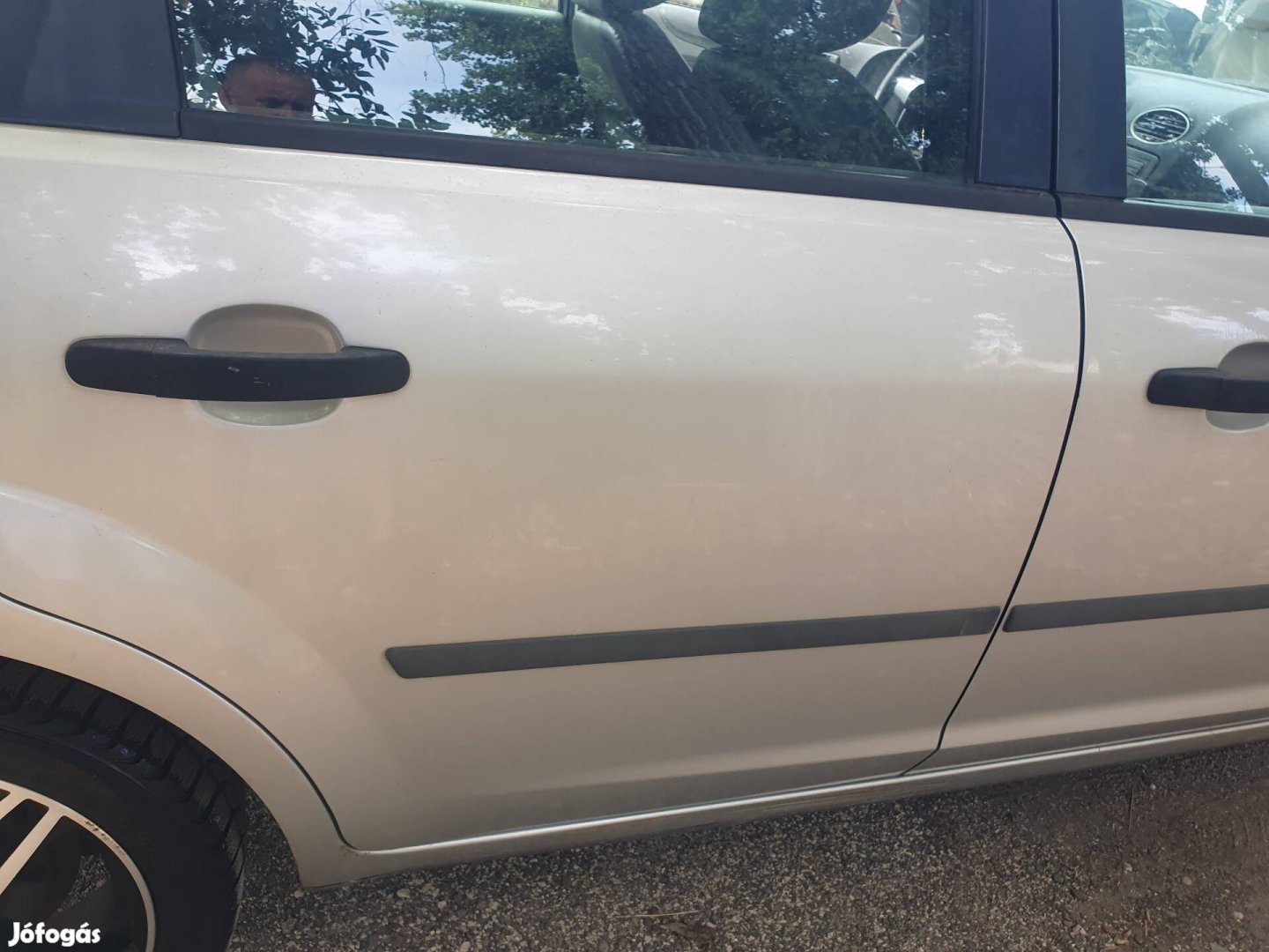 Ford Focus Mk2 kombi jobb hátsó ajtó 04-08-ig.
