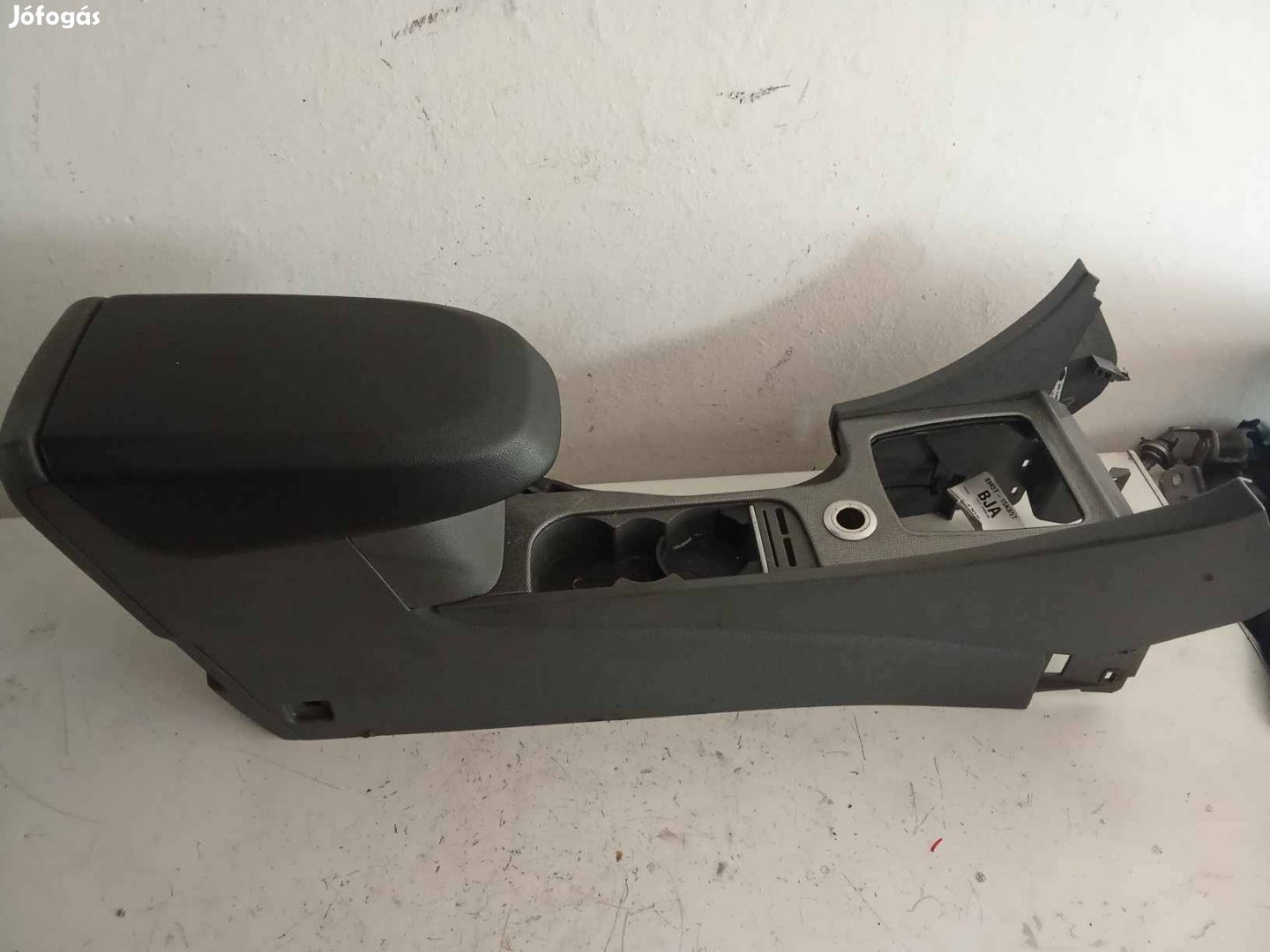 Ford Focus Mk2 könyöklő