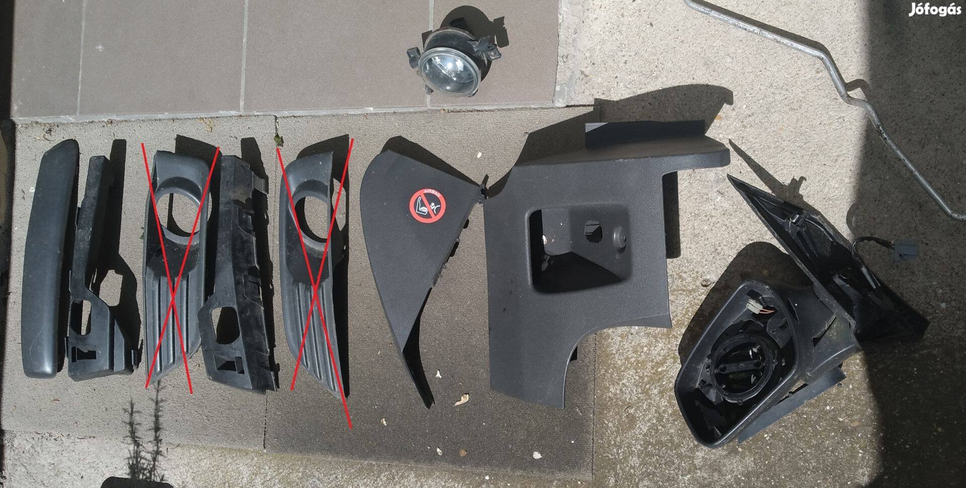 Ford Focus Mk2 műanyag burkolati elemek