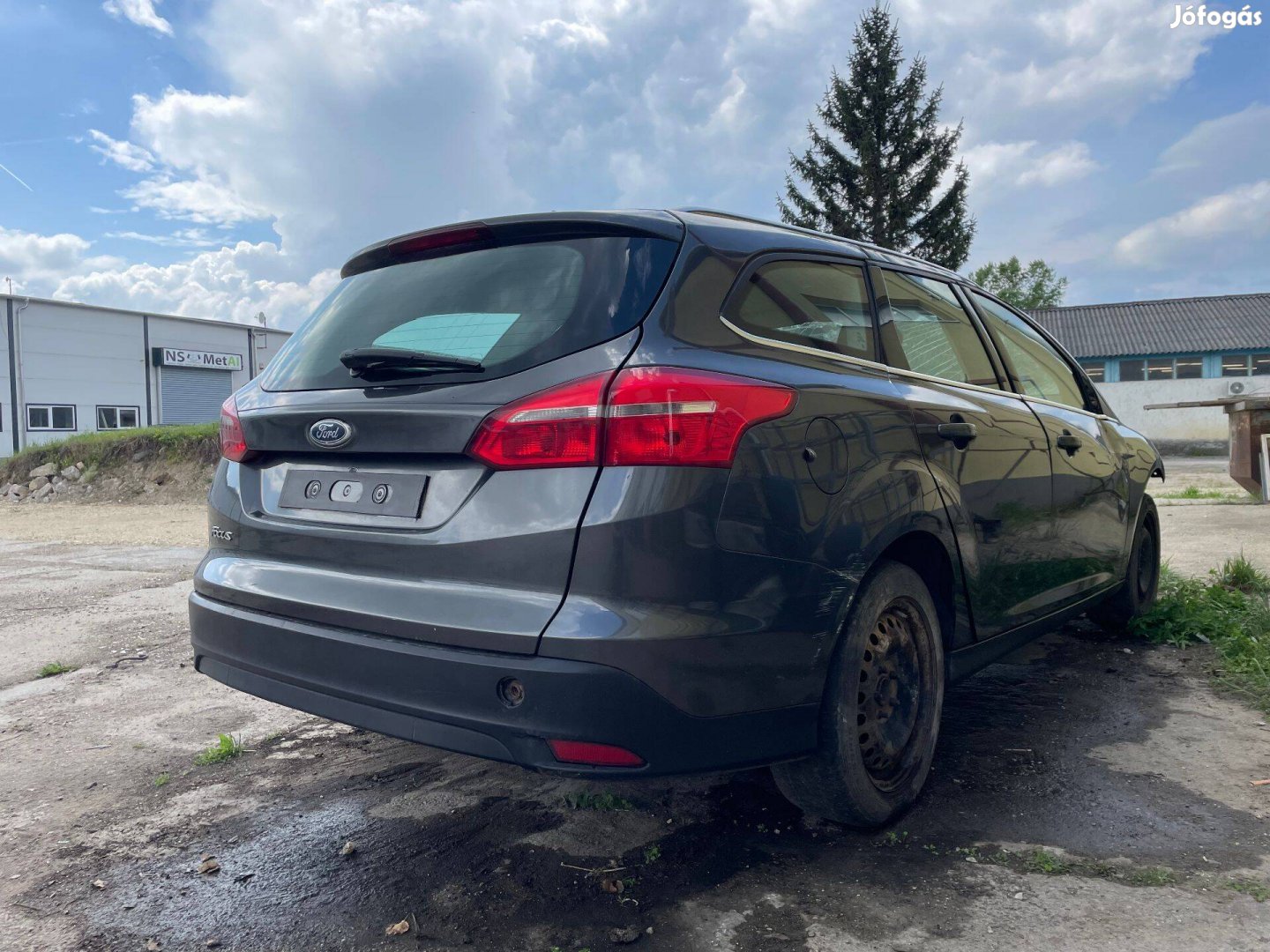 Ford Focus Mk3.5 kombi 2015-ös 1.5 TDCI bontott alkatrészei eladók