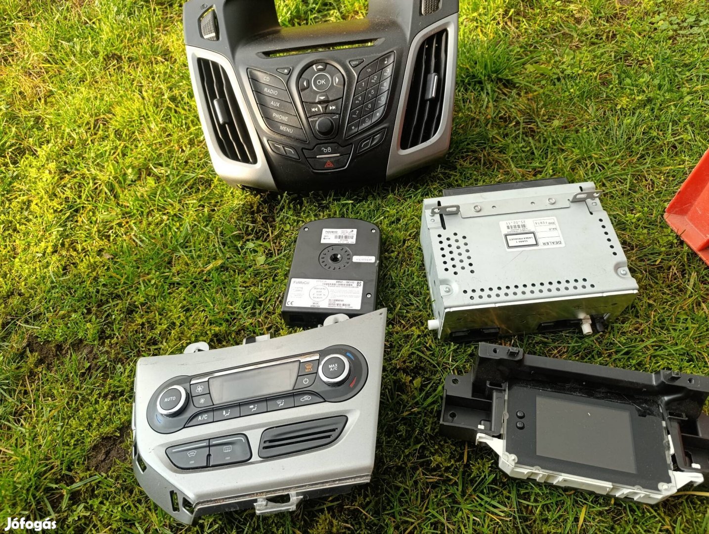 Ford Focus Mk3 BT szett gyári rádió 