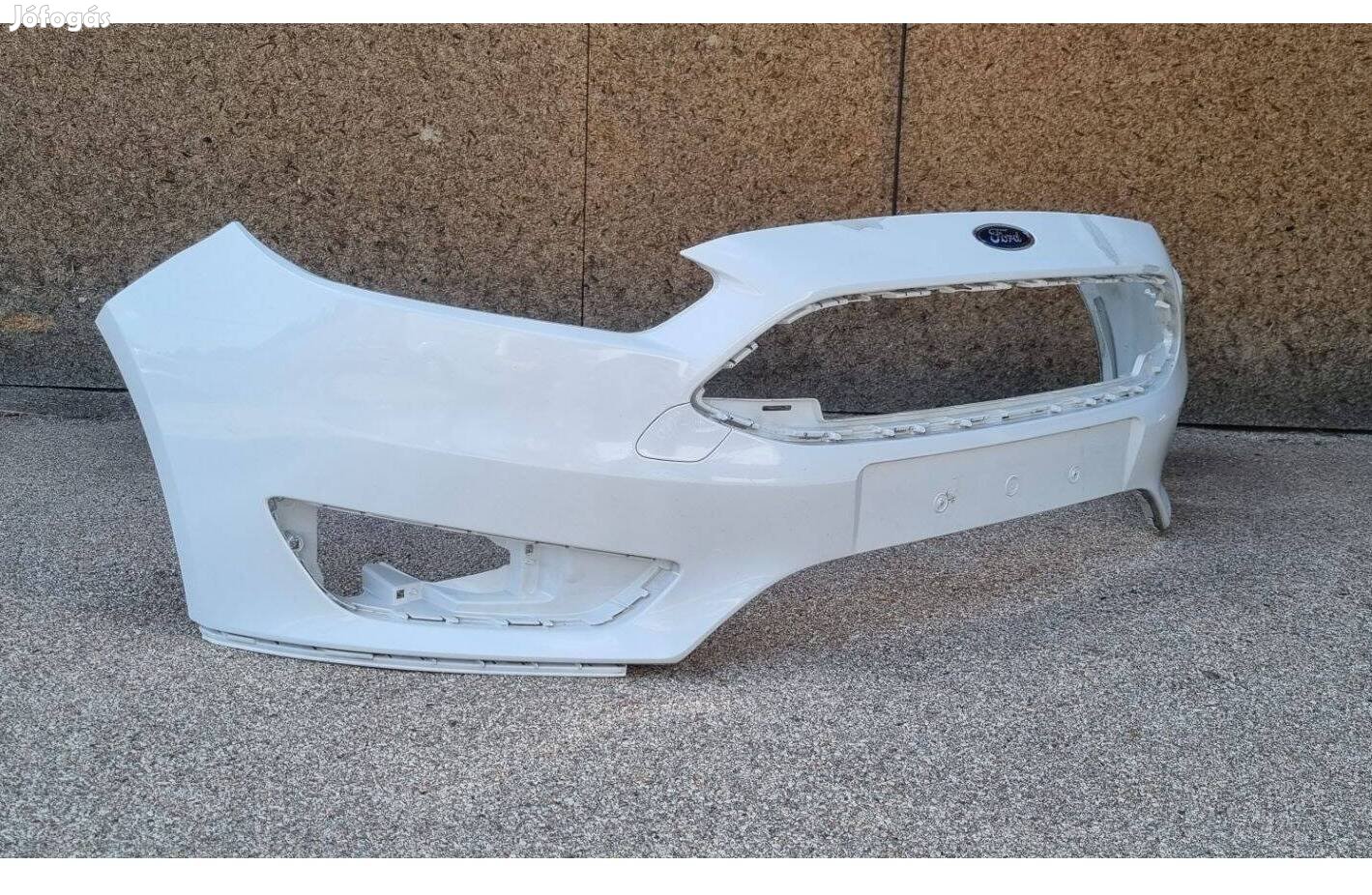 Ford Focus Mk3 Facelift 2014- Első lökhárító